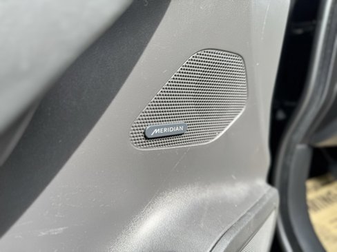 Used 2020 Jaguar F-PACE Prestige image 11