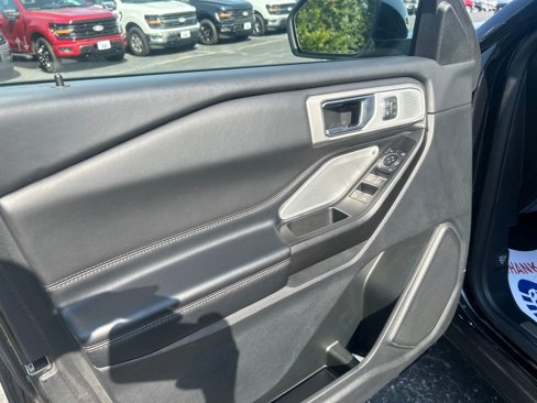 Used 2020 Ford Explorer Platinum w/ Premium Technology Package image 10