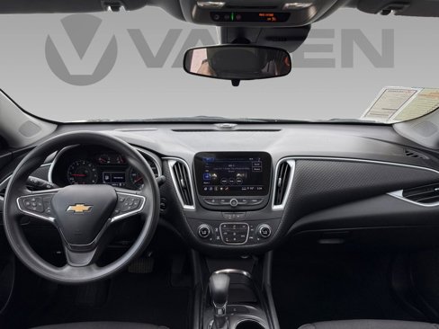 Used 2023 Chevrolet Malibu LT image 3