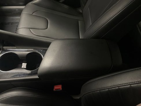 Used 2023 Hyundai Elantra Limited w/ Winter Weather Package image 21