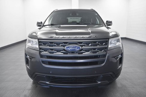 Used 2019 Ford Explorer XLT w/ Equipment Group 202A image 2