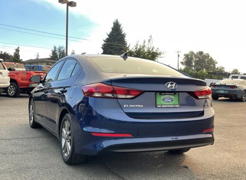 Used 2017 Hyundai Elantra SE w/ SE A/T Tech Package 03 image 3