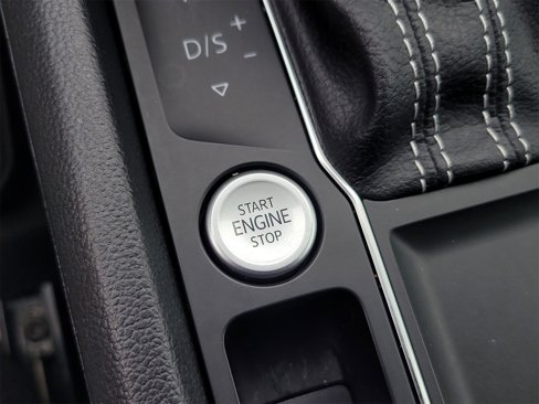 Used 2021 Volkswagen Atlas SE image 28
