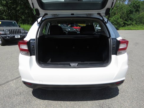 Used 2017 Subaru Impreza 2.0i Premium image 18