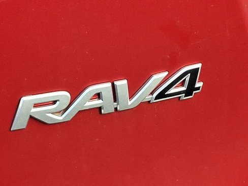 Used 2013 Toyota RAV4 XLE image 5