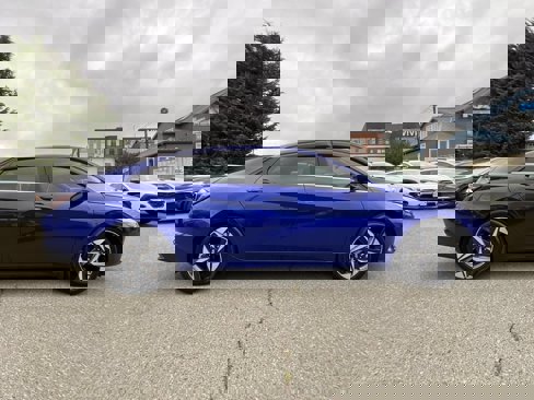 Used 2021 Hyundai Elantra Limited w/ Cargo Package image 9