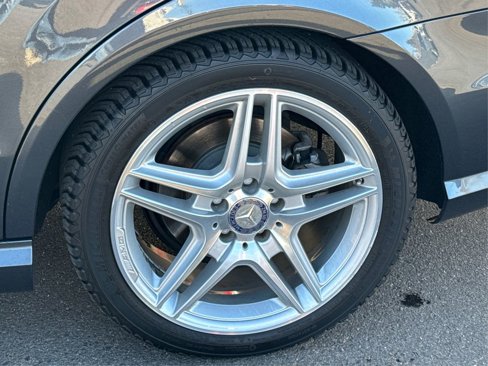 Used 2013 Mercedes-Benz E 350 4MATIC Sedan image 30
