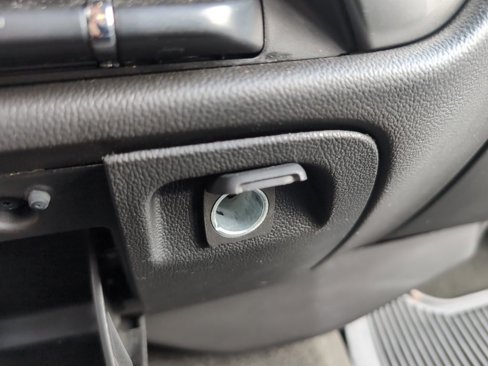 Used 2018 Chevrolet Silverado 1500 LT image 24
