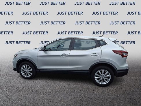 Used 2022 Nissan Rogue Sport S image 4