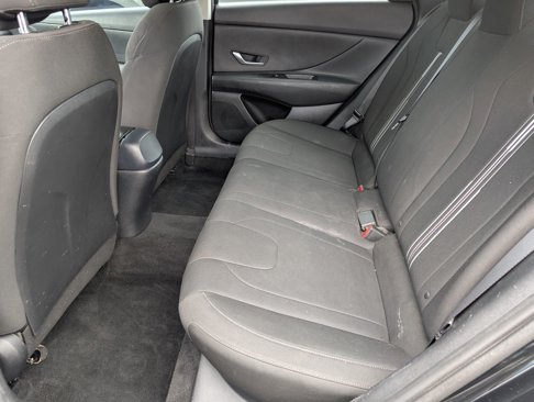 Used 2023 Hyundai Elantra SEL image 16
