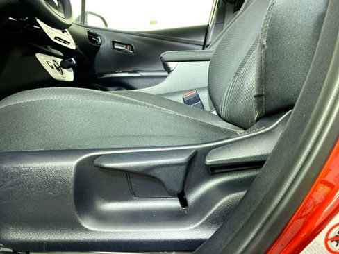 Used 2016 Toyota Prius Two image 21
