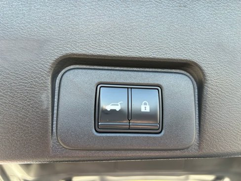 Used 2021 Nissan Rogue SL w/ Premium Package image 41