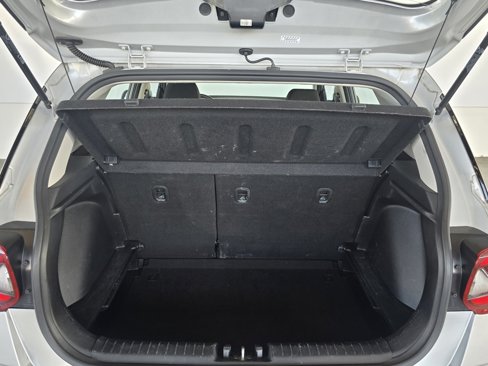 Used 2024 Hyundai Venue SE image 28