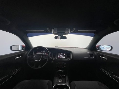 Used 2018 Dodge Charger SXT image 18