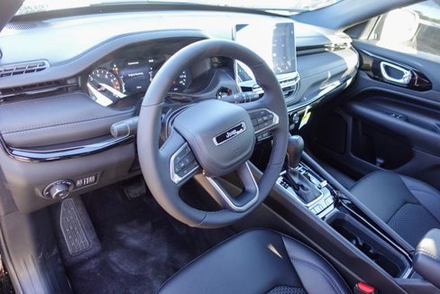 New 2025 Jeep Compass Latitude w/ Altitude Special Edition image 11