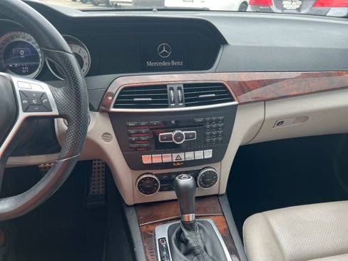 Used 2013 Mercedes-Benz C 250 Sedan image 16