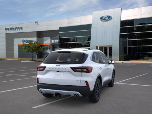 New 2025 Ford Escape SE w/ Class II Trailer Tow Package image 8