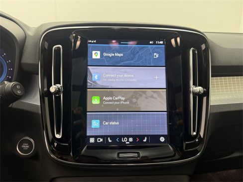 Certified 2025 Volvo XC40 B5 Core image 19