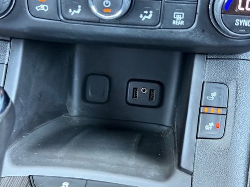 Used 2019 GMC Acadia SLT w/ Black Edition image 26