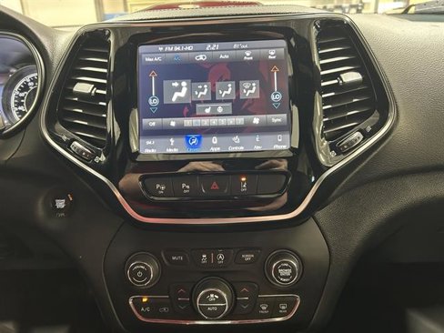 Used 2019 Jeep Cherokee High Altitude image 10