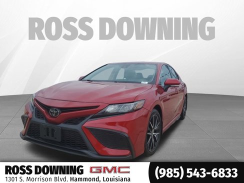 Used 2023 Toyota Camry SE image 1
