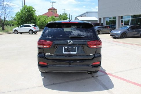 Used 2019 Kia Sorento L image 10