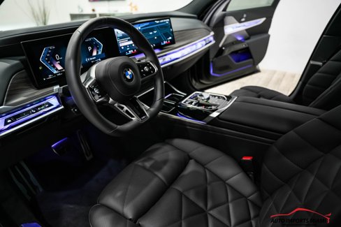 Used 2024 BMW 740i image 38