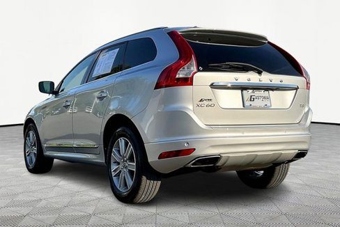 Used 2017 Volvo XC60 T5 Inscription w/ Preferred Option Package image 4