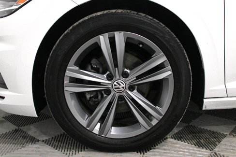 Used 2021 Volkswagen Jetta R-Line w/ R-Line Cold Weather Package image 33