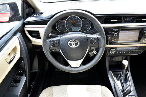 Used 2015 Toyota Corolla LE image 12