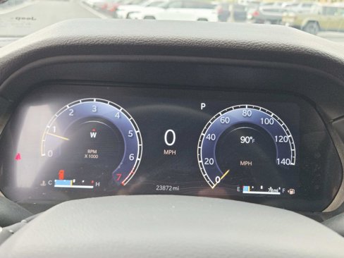 Used 2024 Jeep Grand Cherokee Altitude image 24