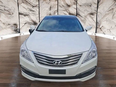 Used 2015 Hyundai Azera Limited image 2
