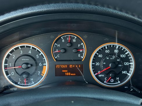Used 2014 Nissan Armada SV w/ SV Driver Package image 17