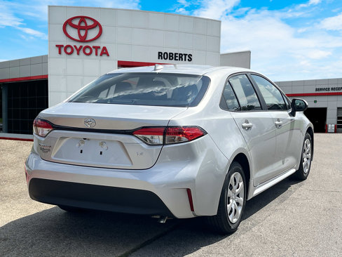 Used 2026 Toyota Corolla LE image 7