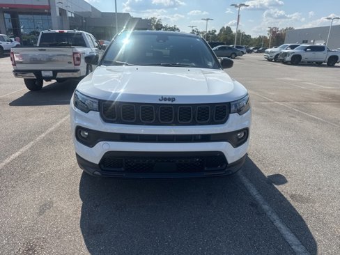 Used 2024 Jeep Compass Latitude w/ Convenience Group image 8