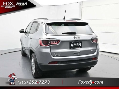 Used 2022 Jeep Compass Latitude w/ Convenience Group image 9