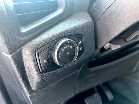 Used 2018 Ford EcoSport SE w/ SE Convenience Package image 17