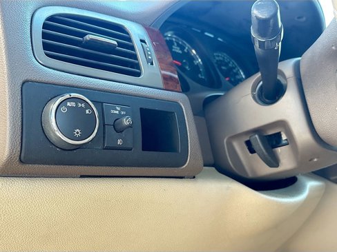 Used 2009 Chevrolet Avalanche LT w/ Convenience Package #1 image 10