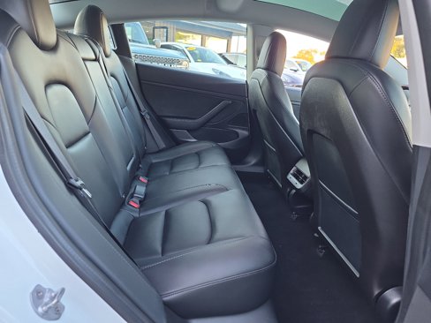 Used 2020 Tesla Model 3 Standard Range Plus image 38