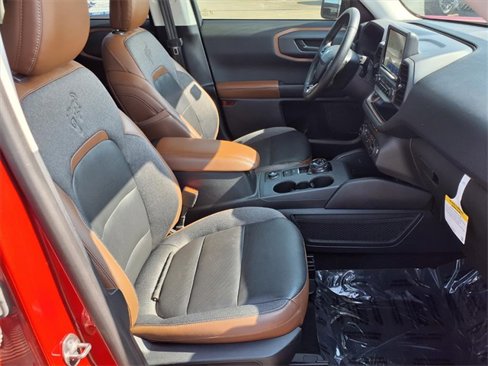 Used 2021 Ford Bronco Sport Outer Banks w/ Outer Banks Package (96D) image 21