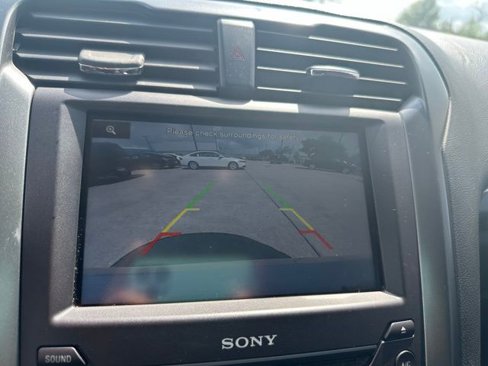 Used 2016 Ford Fusion Titanium image 14
