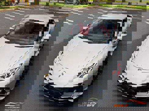 Used 2020 Lamborghini Huracan EVO image 8