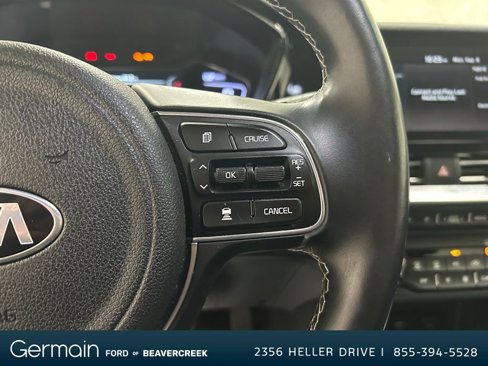 Used 2020 Kia Niro EX Premium image 24