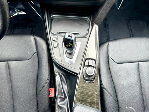 Used 2018 BMW 320i Sedan image 20