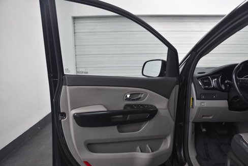 Used 2017 Kia Sedona EX image 9