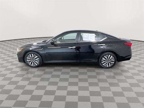 Certified 2023 Nissan Altima 2.5 SV image 5