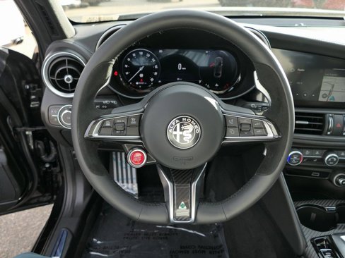 New 2024 Alfa Romeo Giulia Quadrifoglio image 17
