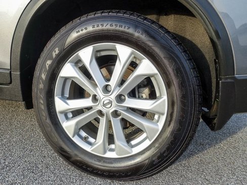 Used 2016 Nissan Rogue SV w/ SV Premium Package image 13