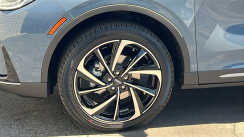 New 2025 Lincoln Corsair Reserve image 12