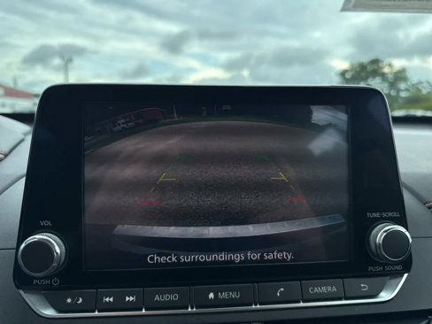 Used 2022 Nissan Altima 2.0 SR image 21